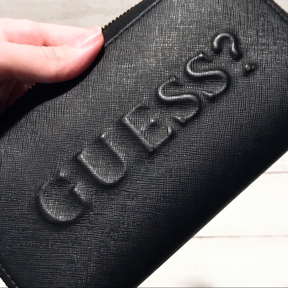GUESS | Black Wallet - Picture 2 of 4